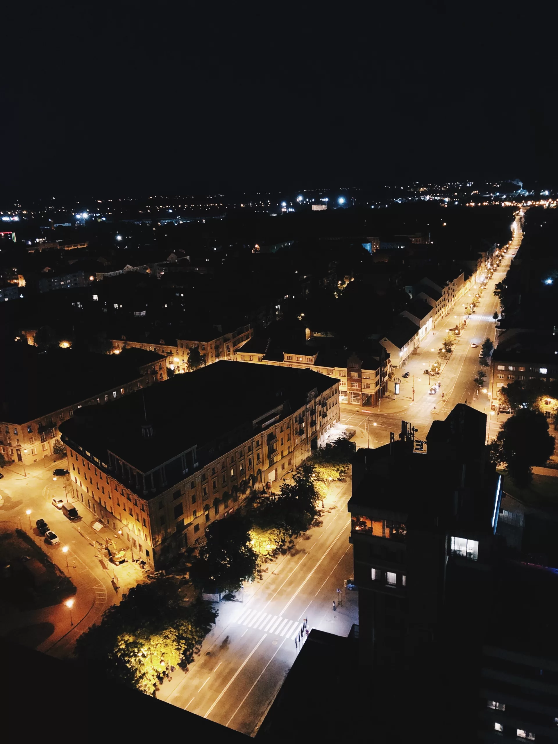 Altstadt von Klaipėda bei Nacht von oben