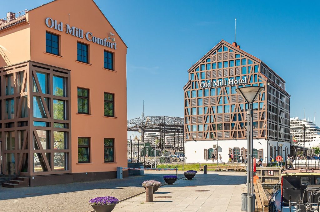 Viešbučio „Old Mill“ pastatai su fachverko fasadais