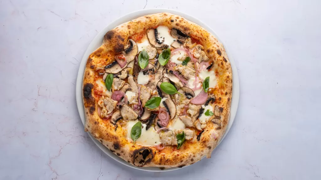 Mushroom pizza at “Supa Miltai”
