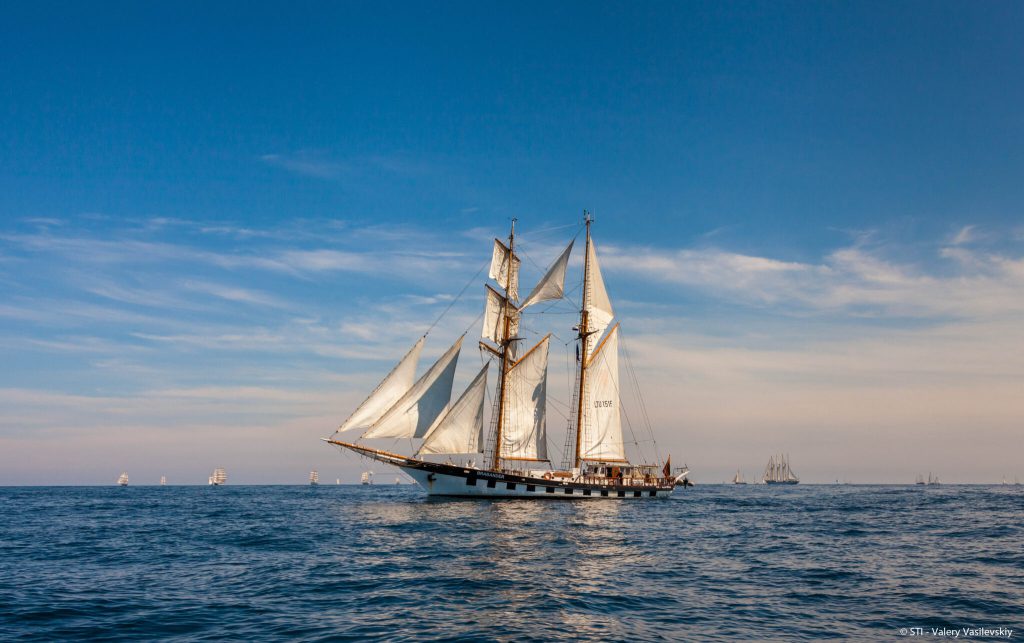Klaipėdos universiteto burlaivis „Brabander“ pelno 2-ąją vietą „The Tall Ships Races 2024“ Helsinkyje: sėkmingas startas Baltijos jūroje!