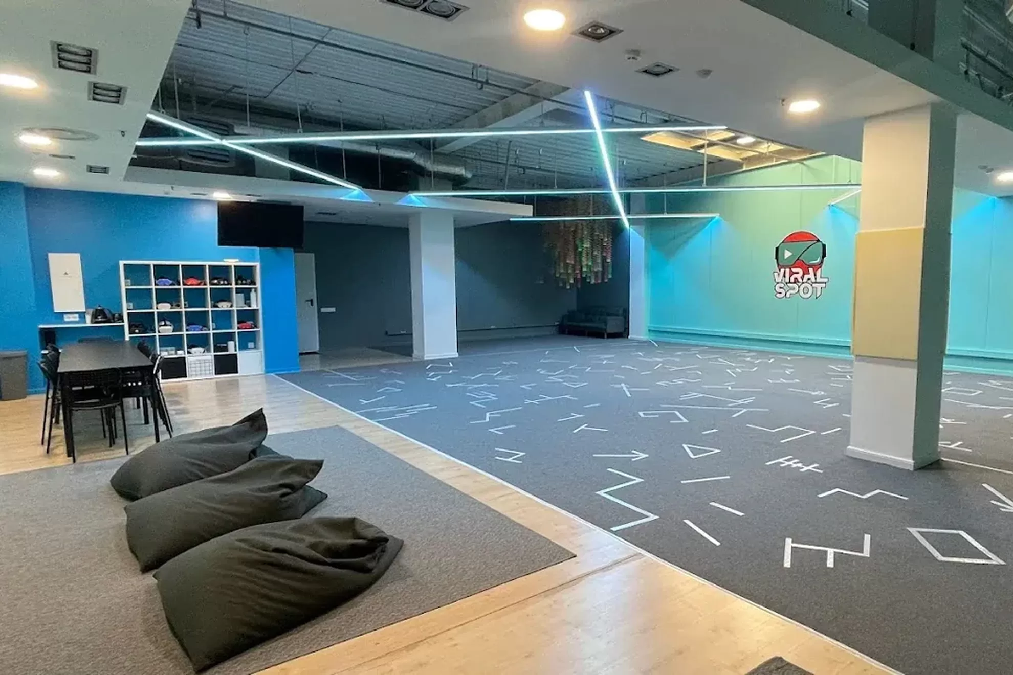“Viral Spot” VR entertainment space
