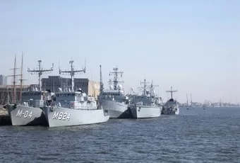 Karinių laivų lankymas Klaipėdoje kruiziniame laivų terminale