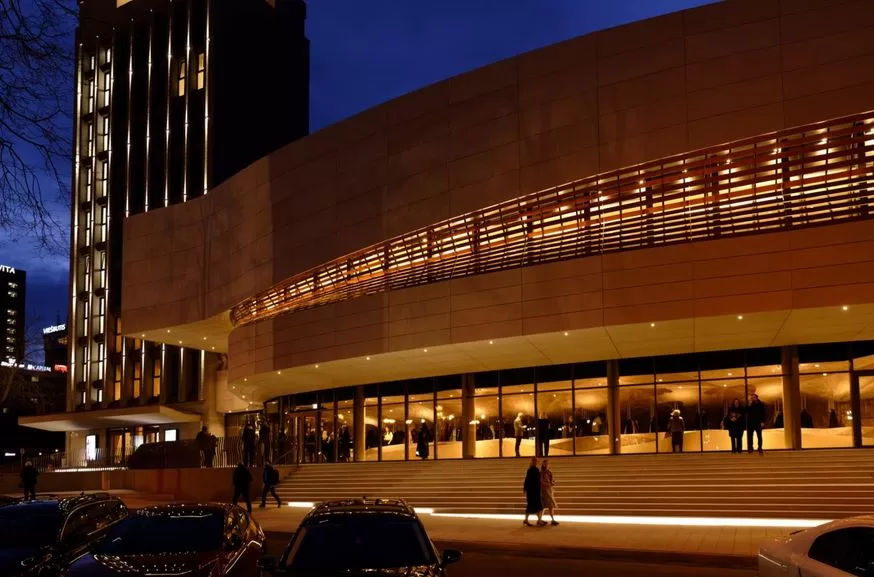 Publikai atsivėrė nauji Klaipėdos valstybinio muzikinio teatro rūmai