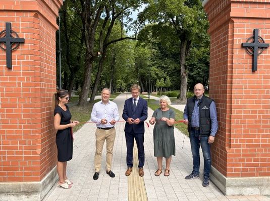 Der renovierte Skulpturenpark wird in Klaipėda eröffnet;